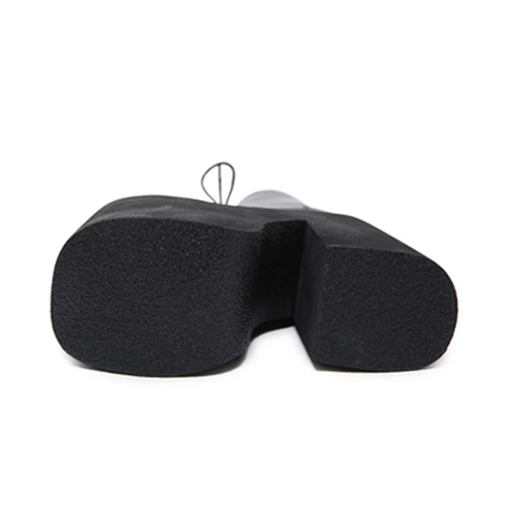 NEW! Pumped Black Heel